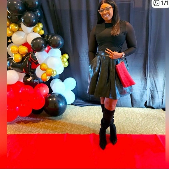 Alice + Olivia Black Midi Dress - Picture 4 of 4